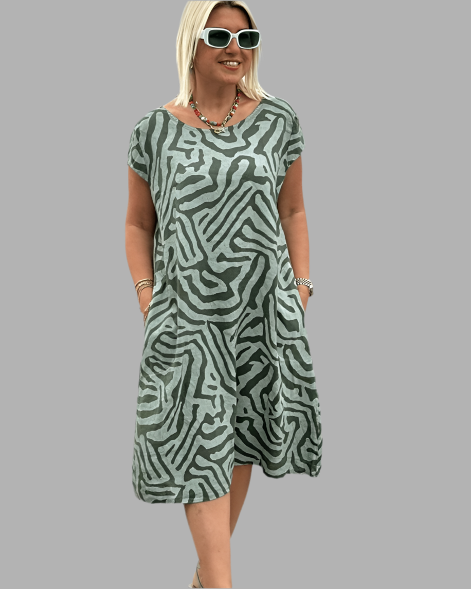 Nelia™ by Haven Hills – Round-Neck Summer Dress in Signature Print