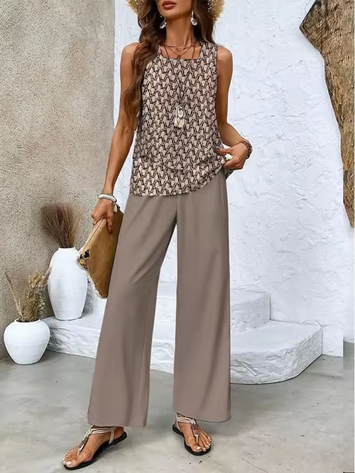 Isabella - Two-piece set with matching top and pants