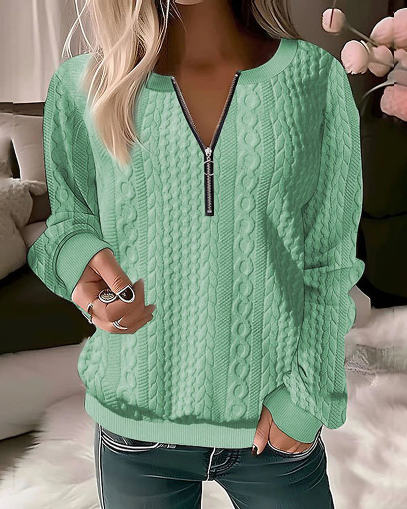 Melanie | Trendy sweater with cable knit pattern