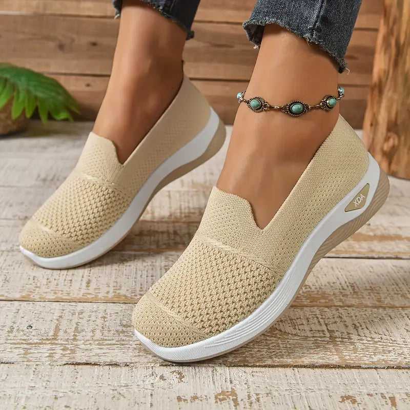 Lira | Orthopaedic walking shoes with arch support