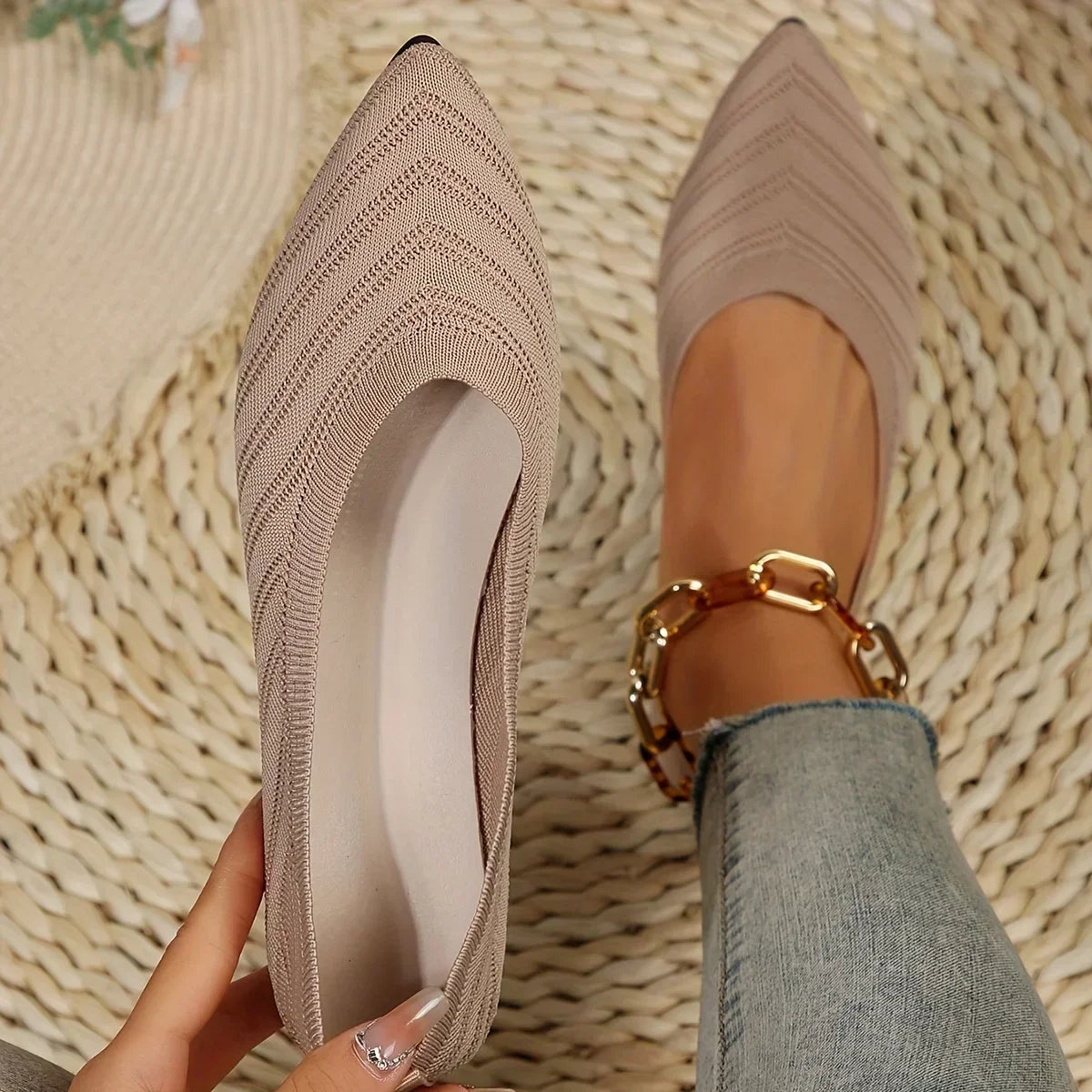 Livia | Pointed Ballet Flats