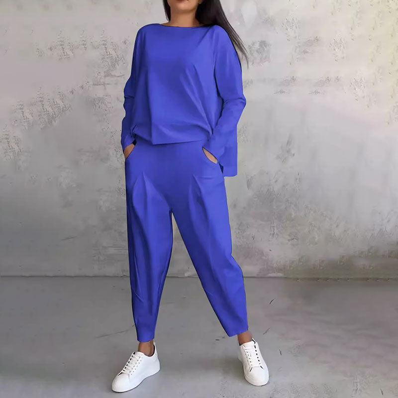Laura - 2-piece set with pants and long-sleeve shirt.