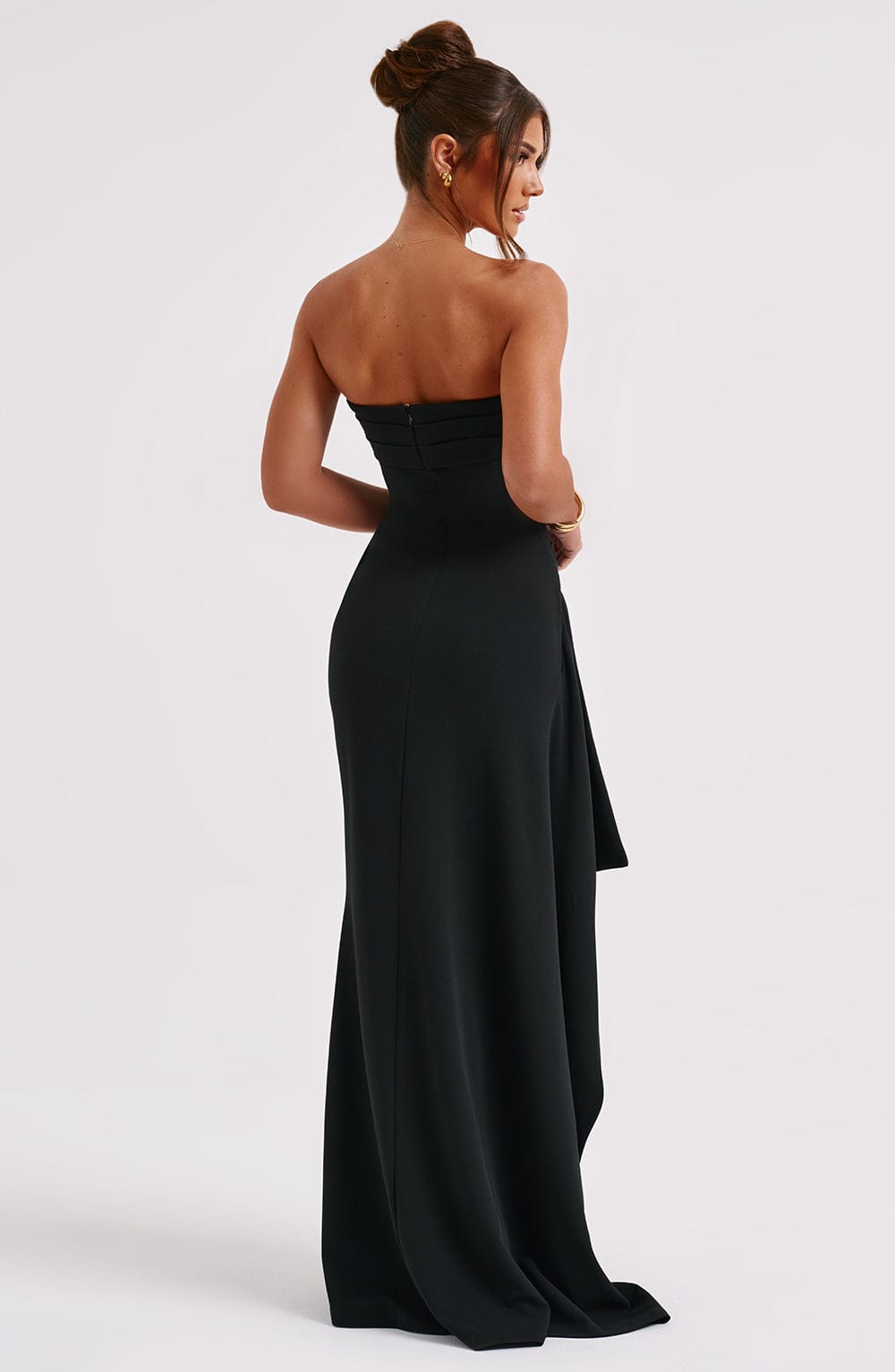 Nevena – Elegant Maxi Dress with Sophistication and Charm