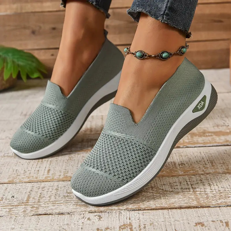 Lira | Orthopaedic walking shoes with arch support