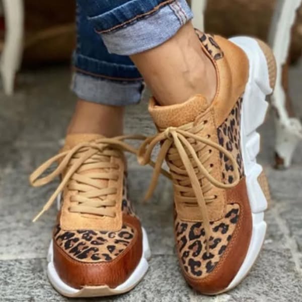 Harlene | Fashionable shoes with leopard print