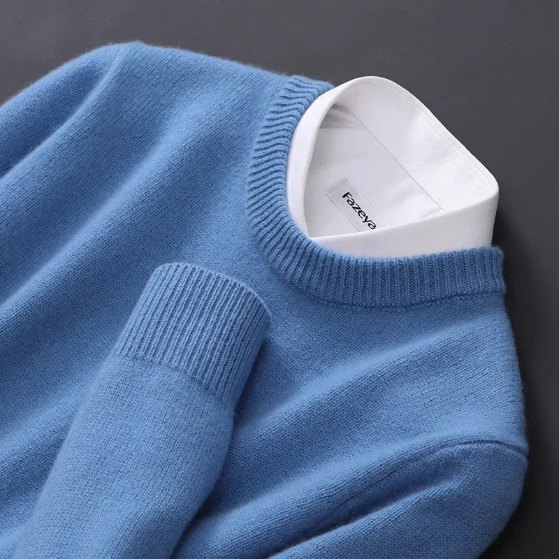 James | Classic Sweater