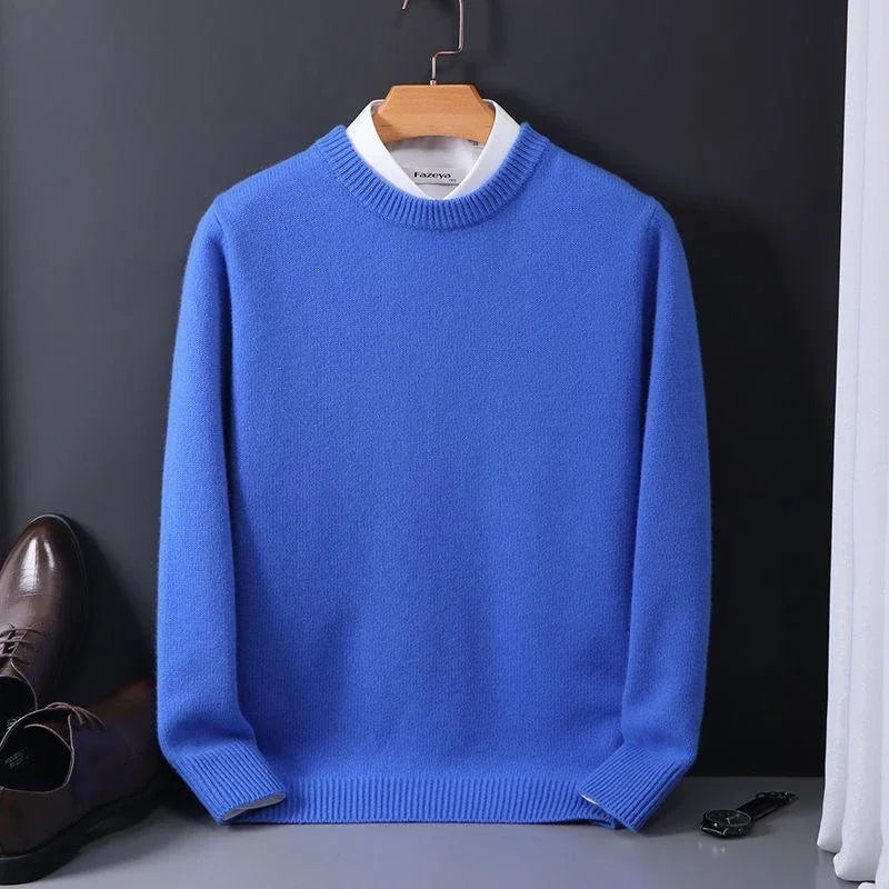 James | Classic Sweater