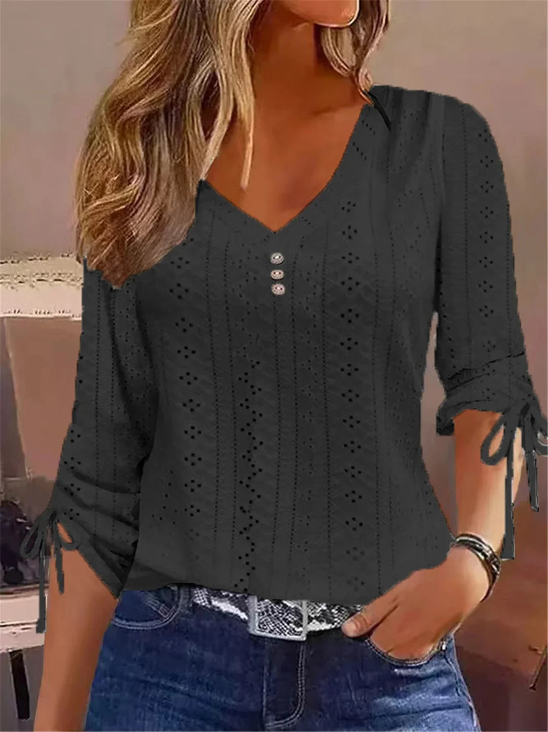 Maybelle | Elegant blouse with V-neck