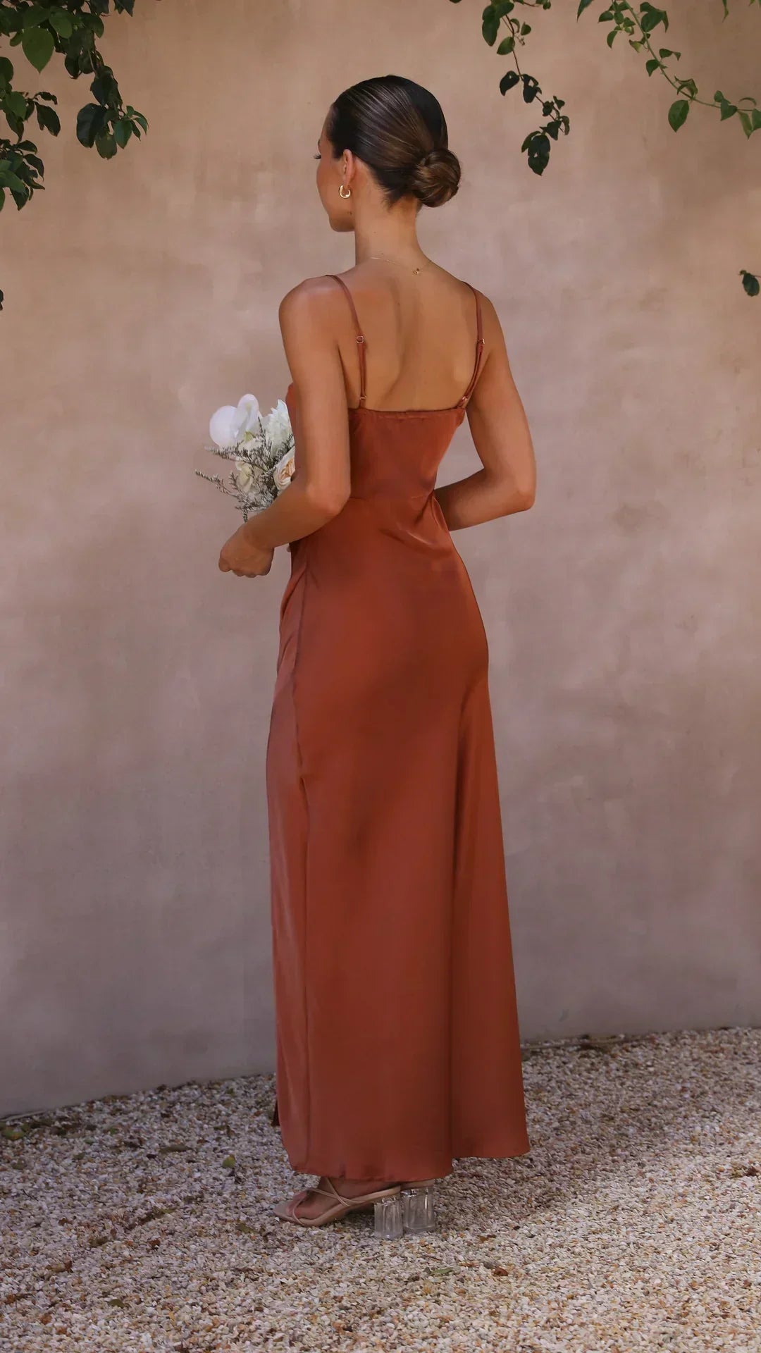 Iveta | Luxurious Satin Dress for Special Occasions